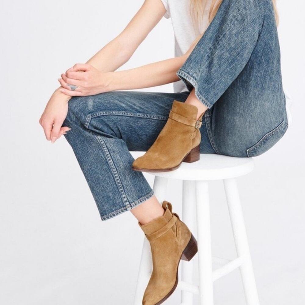 NWOT Rag & Bone Walker Buckle Golden Brown Chelsea Block Heel Boots.